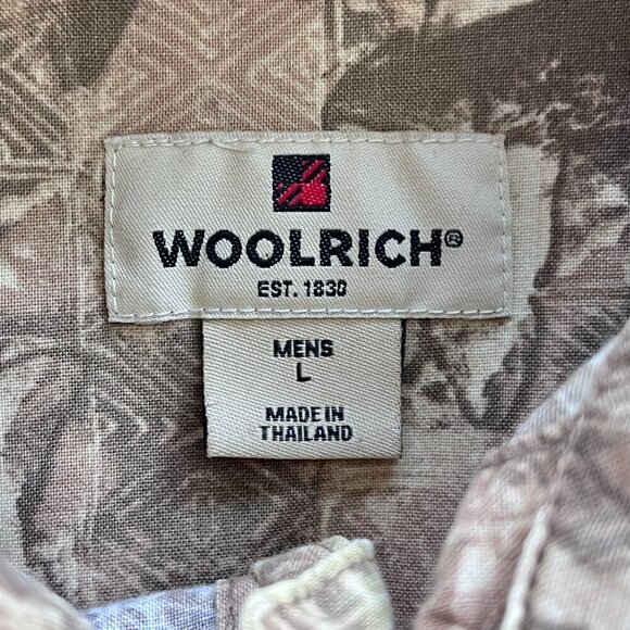 Woolrich Fish Print Camp Shirt Size L Tan Button Up Short Sleeve Outdoor Trout - Picture 2 of 6